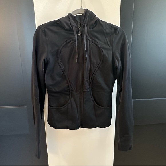 lululemon athletica Jackets & Blazers - Lululemon Women's Black Hooded Jacket szM